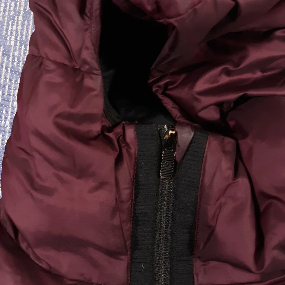 Lululemon Puffer Jacket Coat Womens 8 Full Zip Goose Down Maroon Hooded